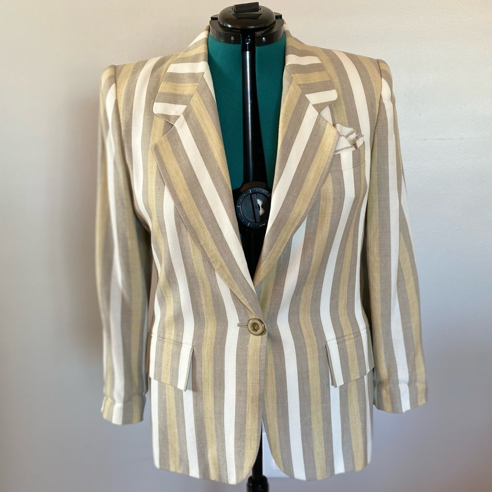 Kasper and company ASL blazer white tan one button